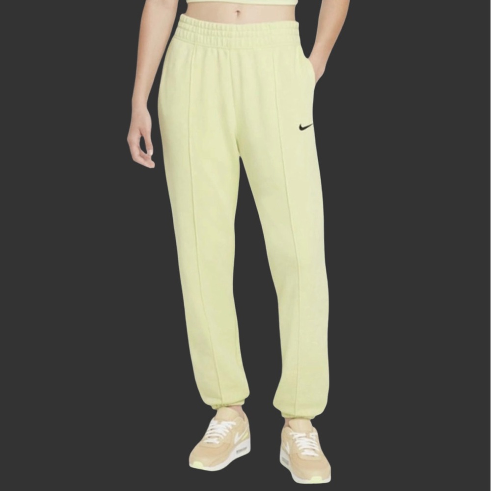 Nike Essentials Lime Joggers - Picture 2 of 5